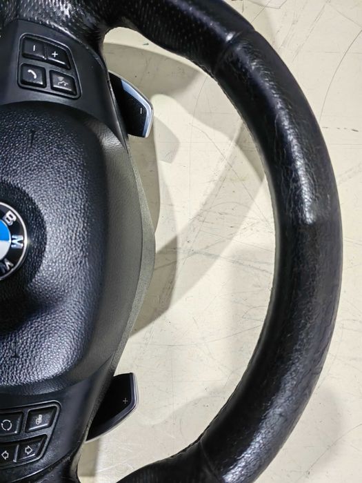 Volante Pack M com patilhas BMW serie 1 e 3 E81/82/87/88/E90/91/92