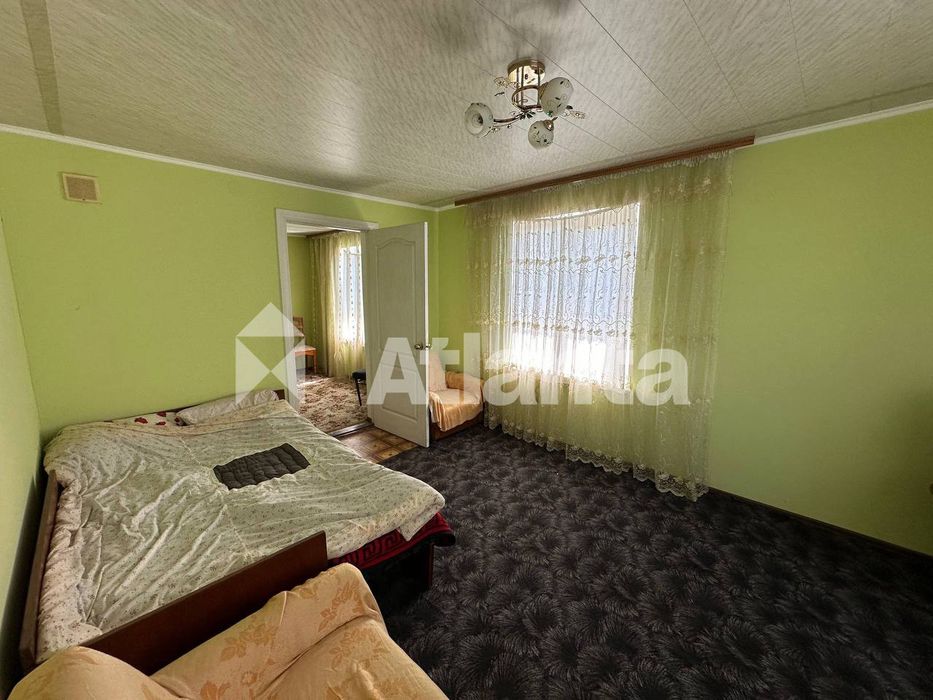5-rooms house.