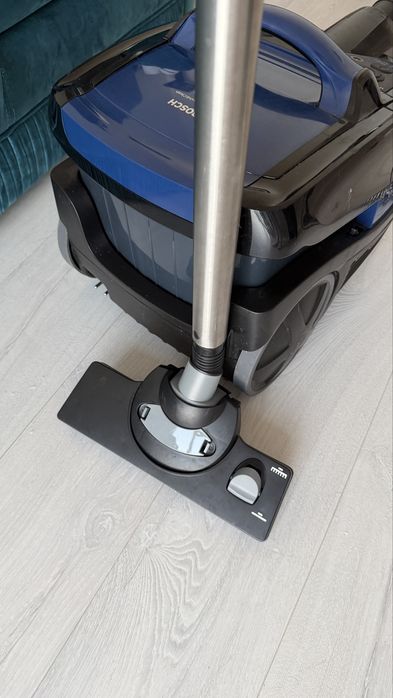 Моющий пылесос Bosch