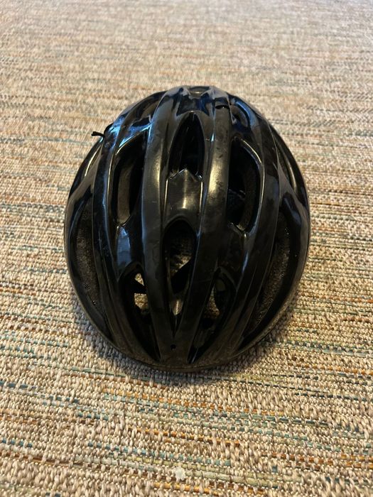 Capacete de Ciclismo GIRO – Preto