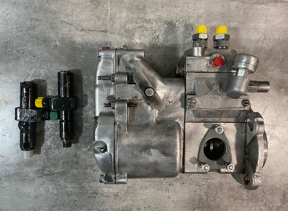 Regenerowana pompa wtryskowa URSUS c-330 + WTRYSKIWACZE