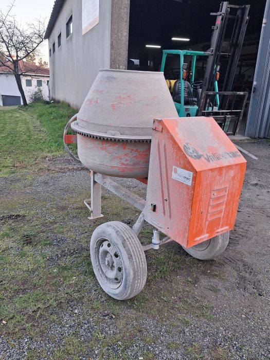 Vendo betoneira como nova