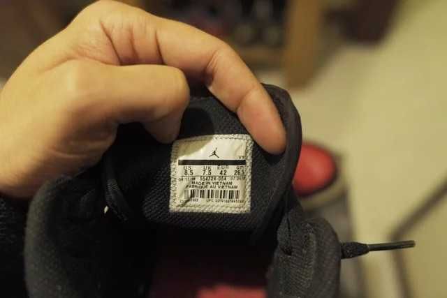 Nike Air Jordan 1 Mid Bred Reverse