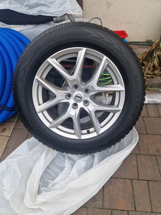 Koła Volvo XC60 II Felgi 18'' Opony Zimowe Nokian 235 60