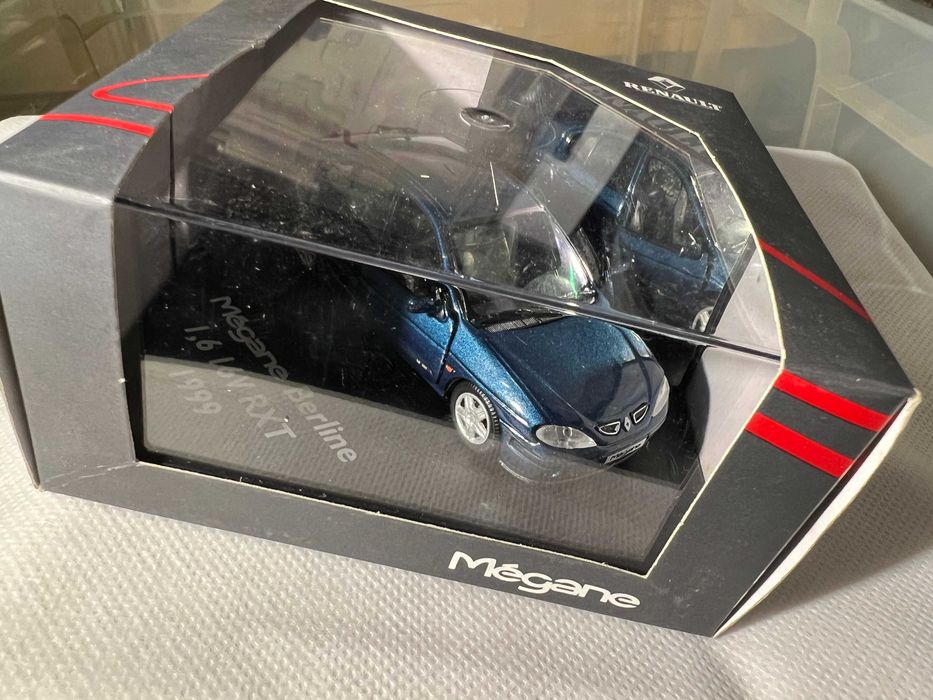 Miniatura 1:43 Renault Mégane I Berlina 1.6 16V RXT, de 1999