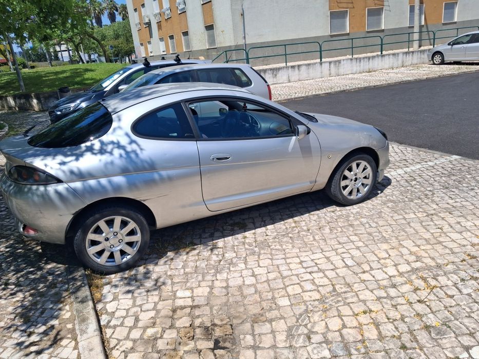 Carro impecável muito bom estado