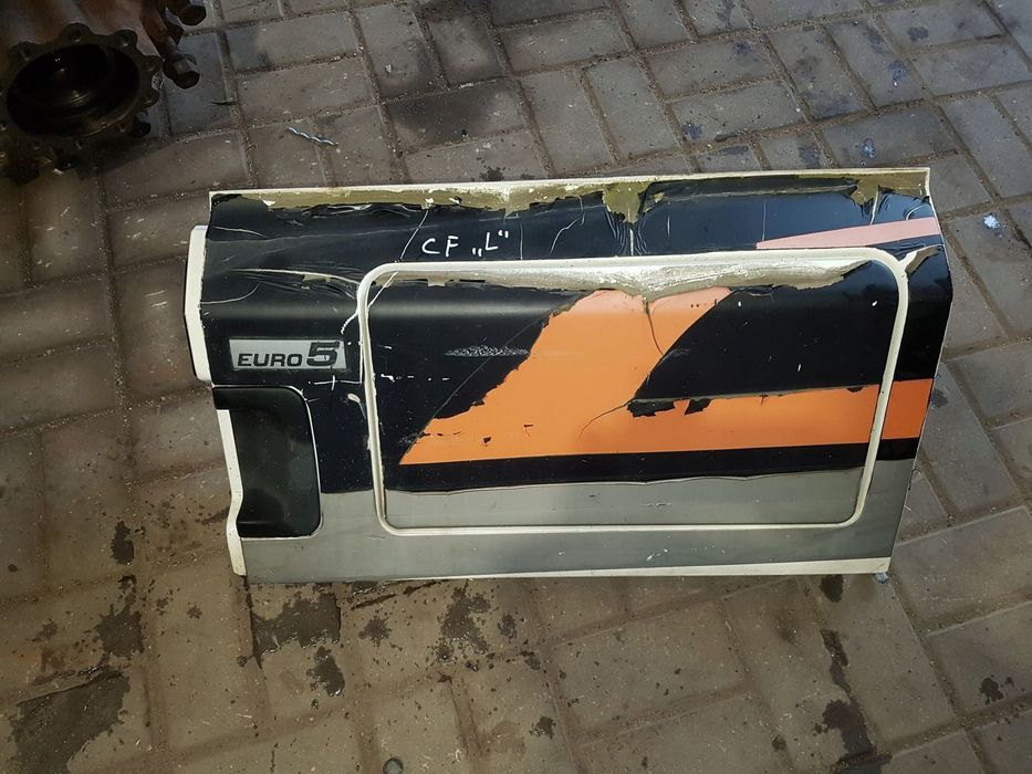 DAF 75 85 CF Przedłużenie Kabiny Stopnicy Schowek LEWY