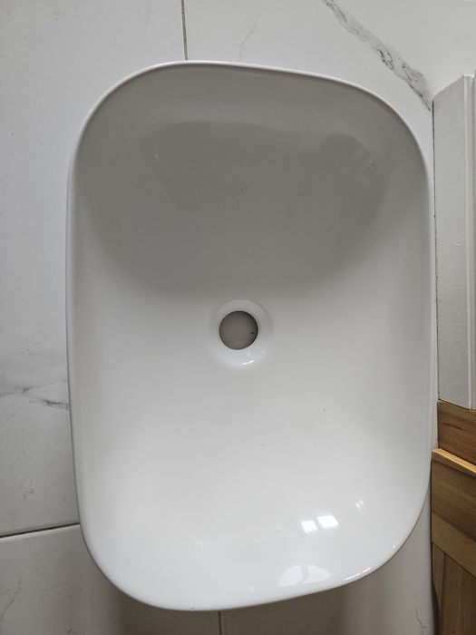 Umywalka nablatowa nowa ceramiczna 32,5x45,5cm podłużna biała