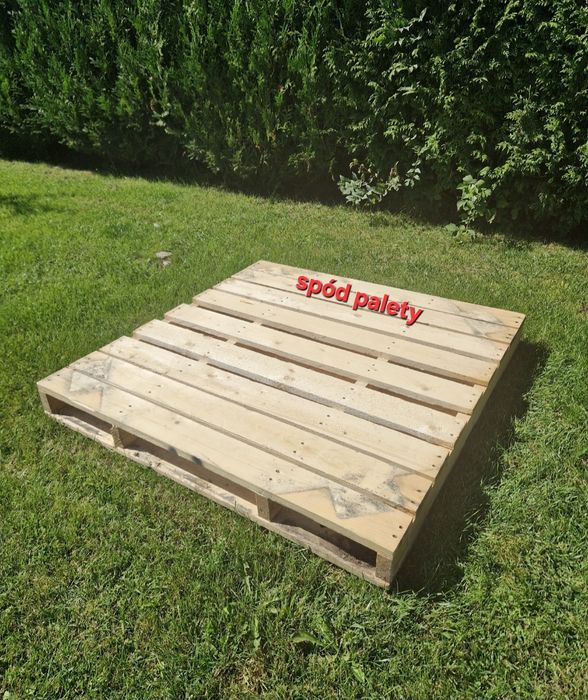 Wytrzymałe palety pełne (podesty)