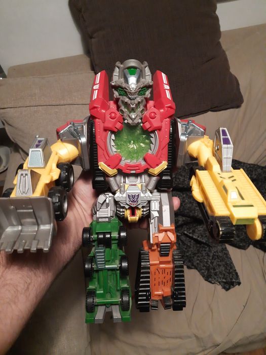 Transformer Hasbro devastator inc  2008428502876968069126