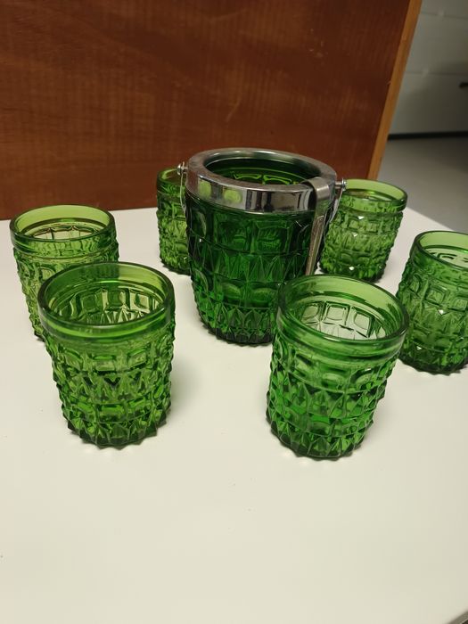 Conjunto Copos Vintage com recipiente para gelo