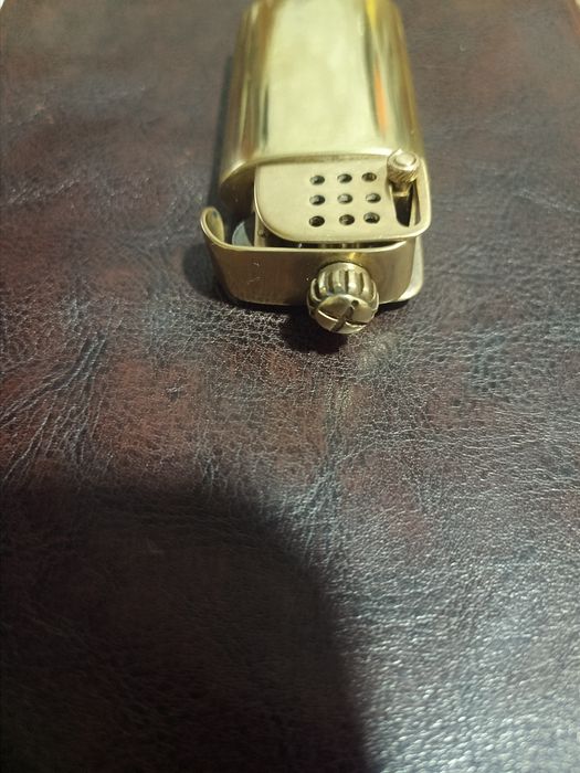 Зажегалка Бензиновая.