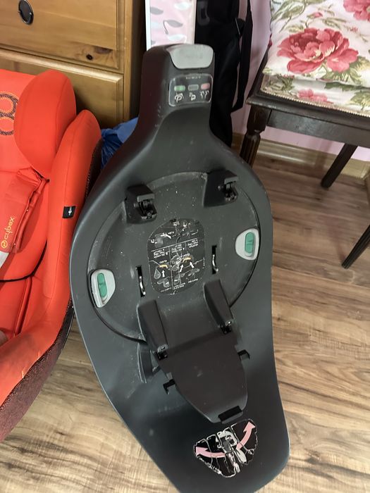 Fotelik Cybex Sirona Z + obrotowa baza