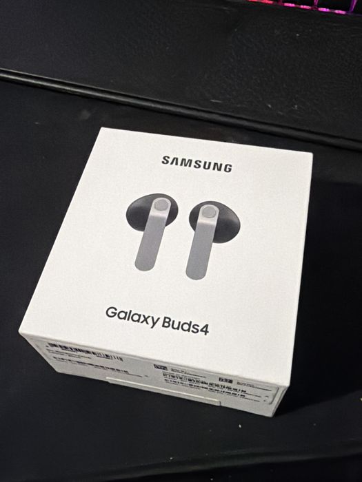 Vendo Galaxy Buds4 novos