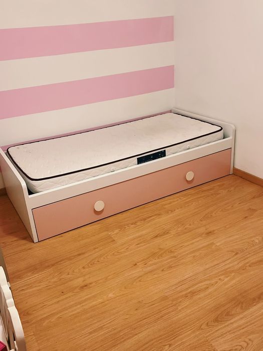 Cama Individual com Gavetão e Colchão – Muito Bom Estado