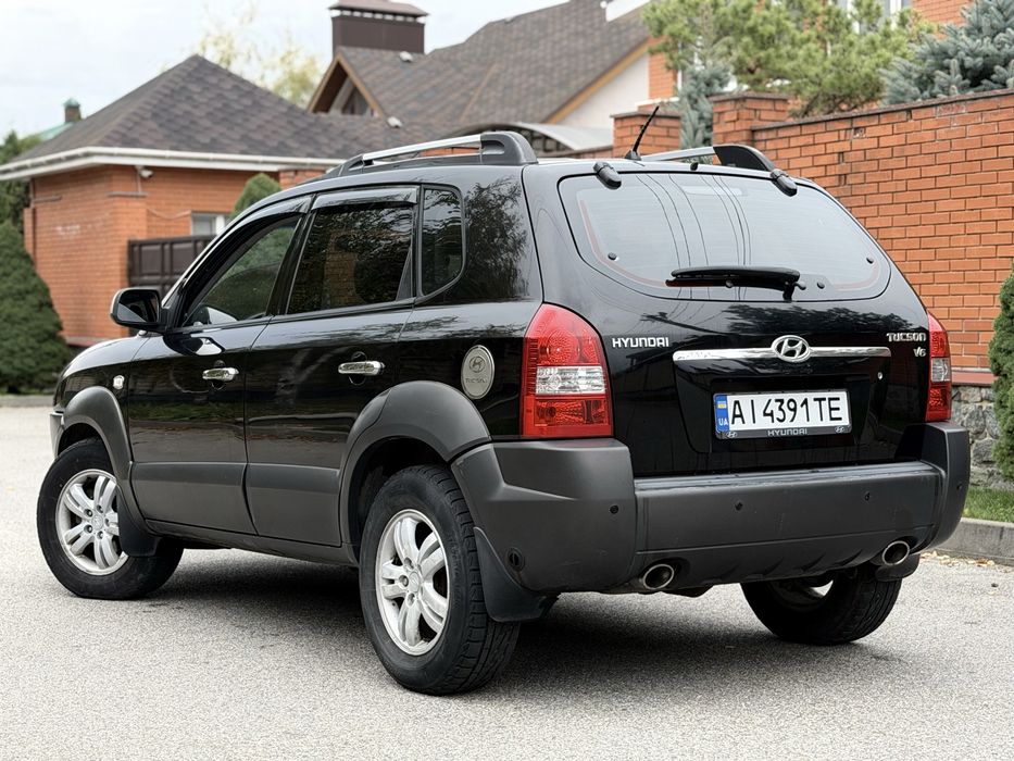 Hyundai Tucson, автомат, газ/бензин, полный привод