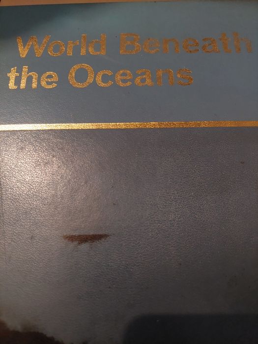 Enciclopédia "World Beneath the Oceans"