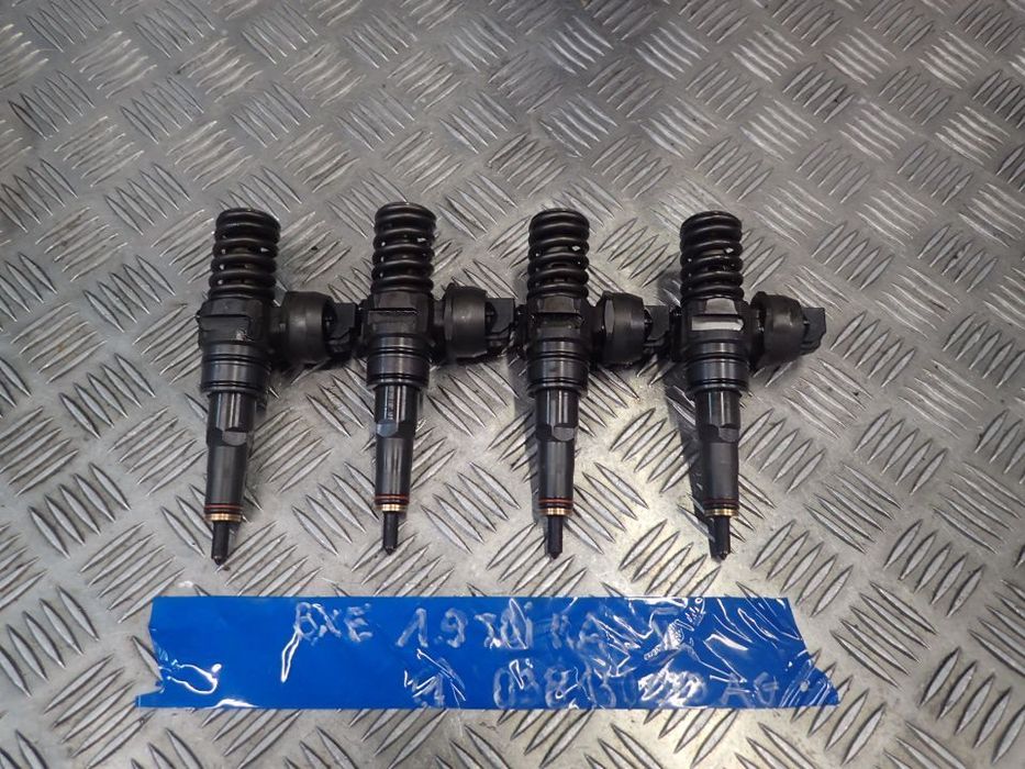 WTRYSKIWACZ VW 1,9 TDI BXE 038130073AG RADOM