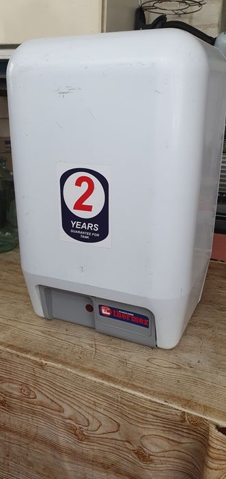 Продам водонагревательThermex на 10л в рабочем состоянии.