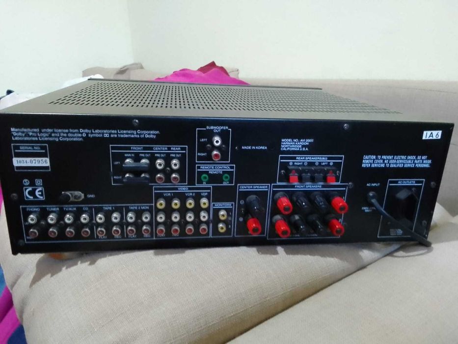 Amplificador Harmon/Kardon AVI 200x em bom estado