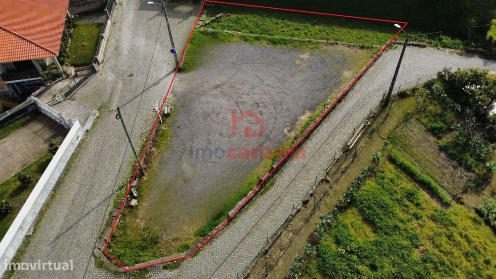 Terreno para construção com 612 m² em São Martinho do Campo, Santo Tir