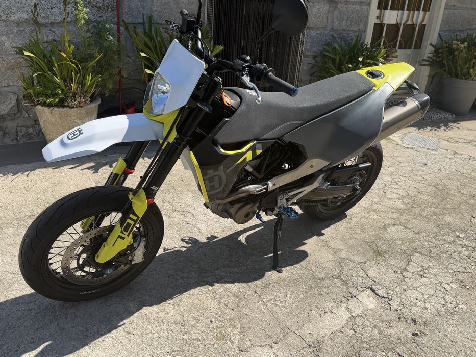 Husqvarna 701 super moto / retomo
