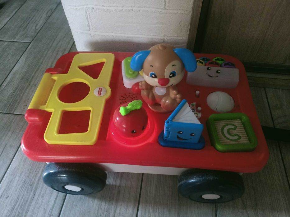 Fisher-Price edukacyjny wózek Szczeniaczek