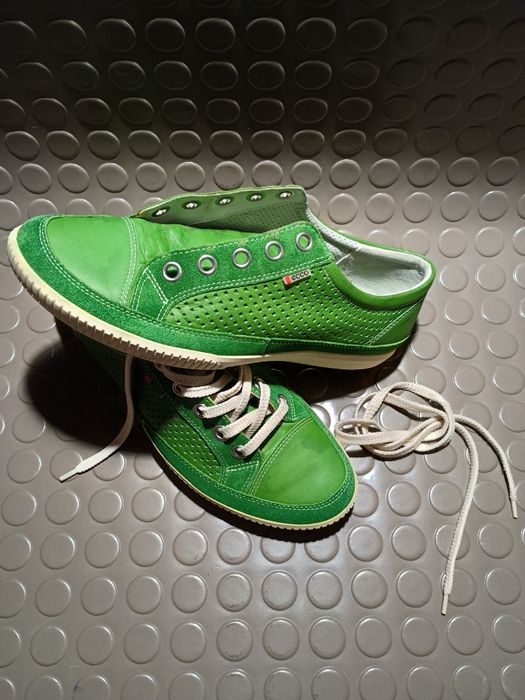 Женская обувь - Мокасины