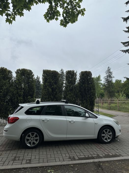 Opel Astra 2011 рік, в гарному стані терміново