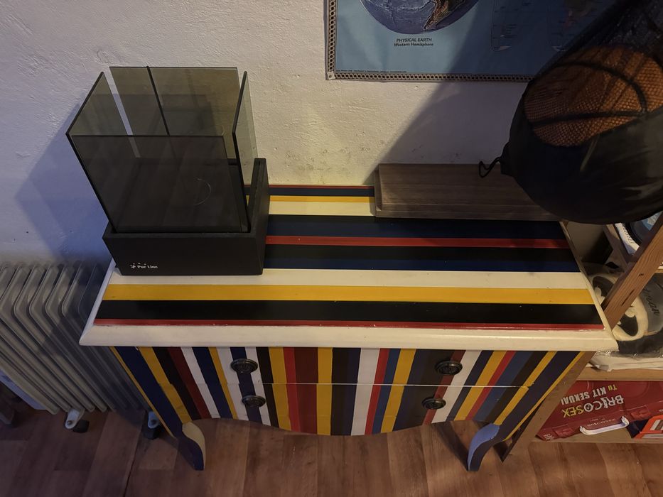 Movel cómoda com 2 gavetas (Marca AREA)