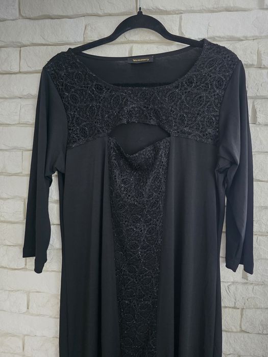 Womanary lejąca sukienka z koronką 44 46