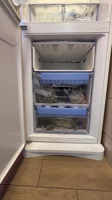 Lodówka Indesit