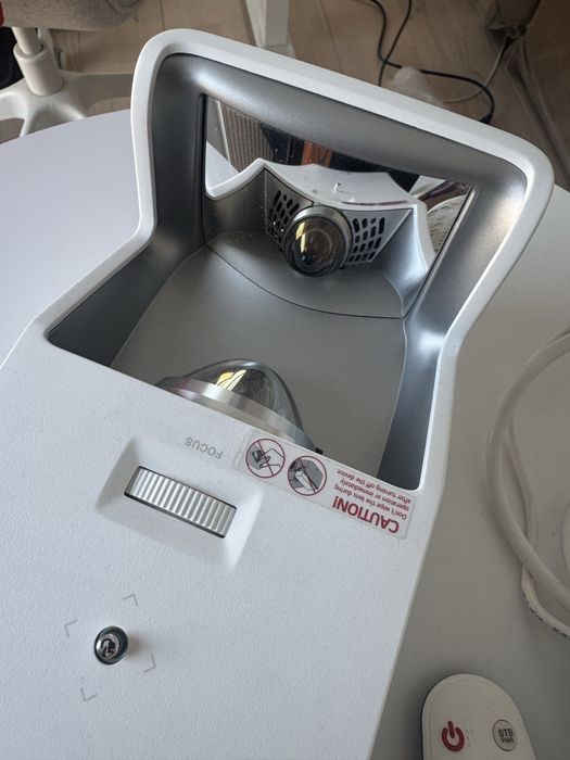 Projektor wyświetlacz LG Cine Beam HF65LSR hdmi