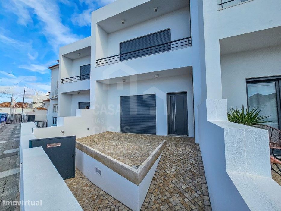Vende Moradia T2 - Ericeira 6 km, A Casa das Casas