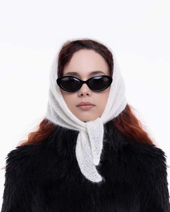 В'язана вручну хустка з мохеру - Тепла, легка, натуральна - 24 кольори