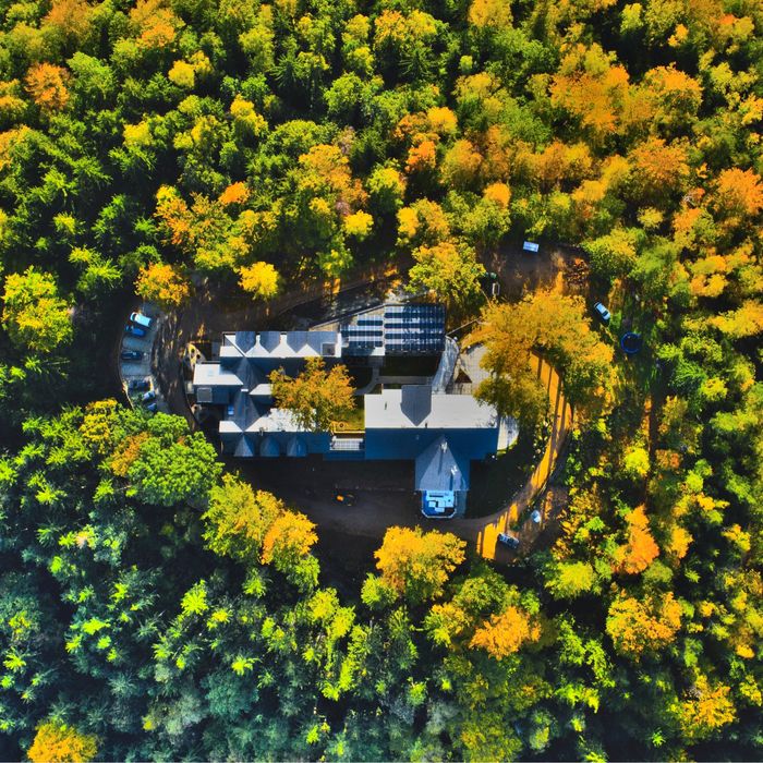 Zdjęcia film filmowanie z drona usługi dronem operator drona