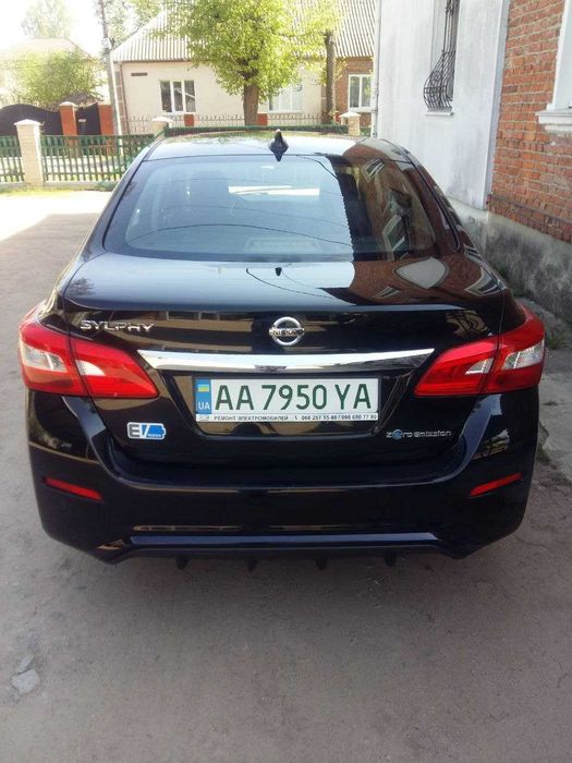 Nissan Sylphy — надёжный электрический седан (2019 года)
