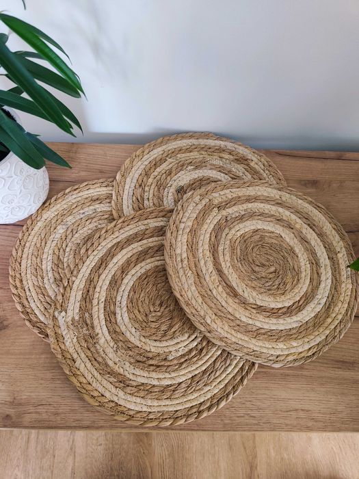 Plecione podkładki na stół boho 4 szt. beżowe okrągłe