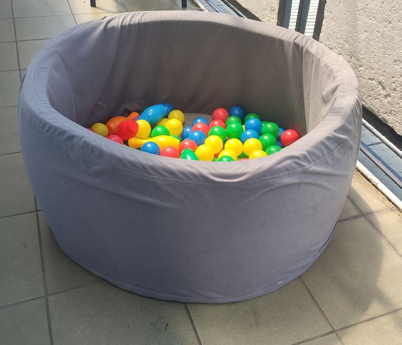 Suchy basen z kulkami welox