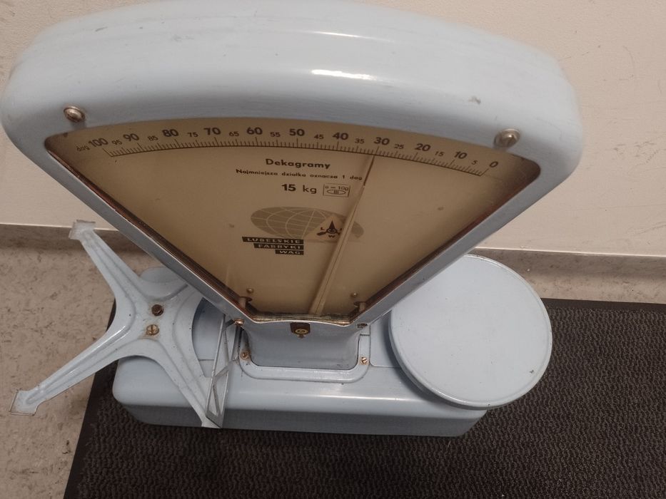 Sprzedam dużą wagę  uchylną do 15 Kg.