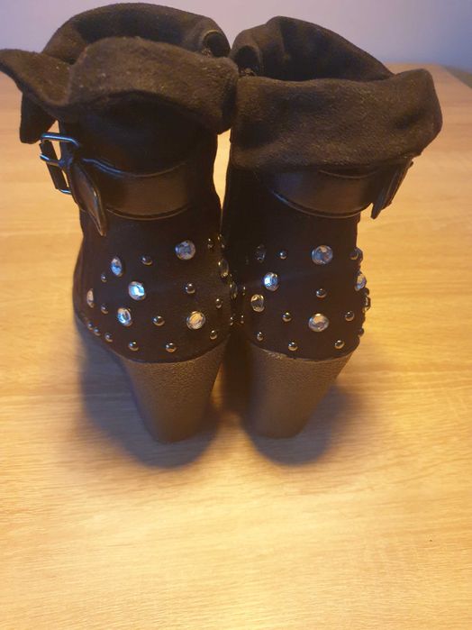 Buty damskie botki czarne rozm 39