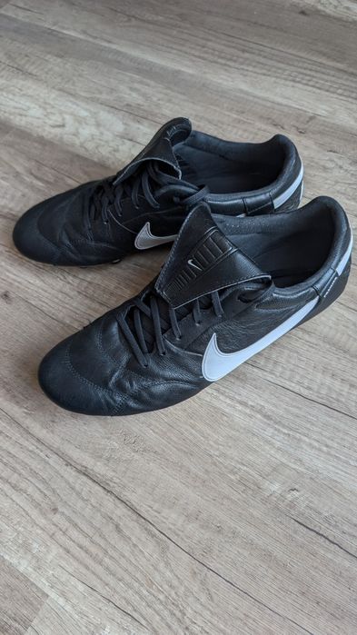 Buty piłkarskie Nike The Premier III 45.5