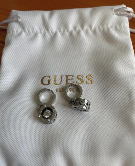 Kolczyki Guess stan idelany