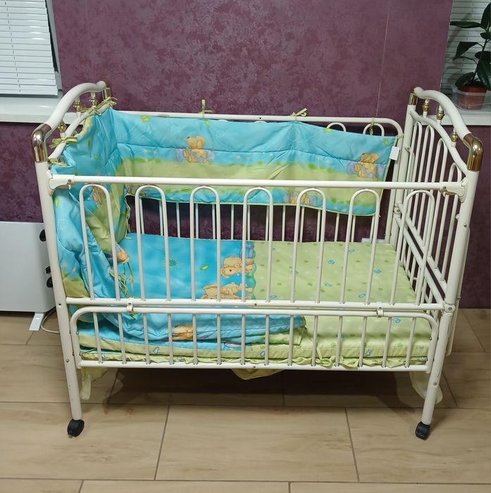 Металічне дитяче ліжко трансформер geoby з колискою