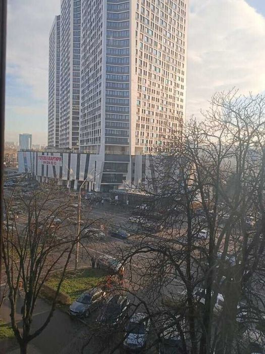 ПРОДАЖ 3К квартири ЦЕНТР ОХМАДИТ пр Берестейський 18