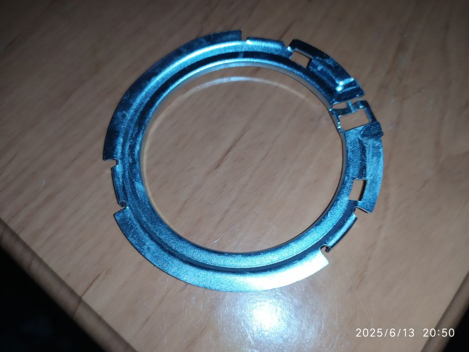 Кольцо держатель датчика ABS на Рено на переднюю ступицу