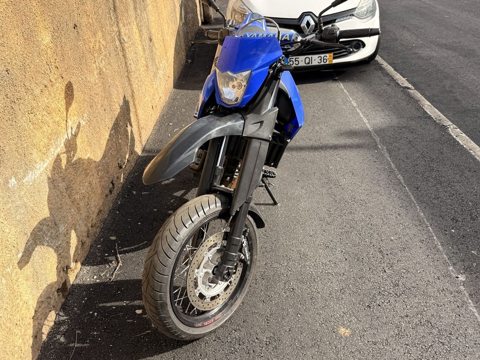 XT660X Supermotard TROCO POR CARRO