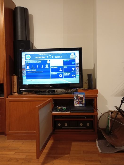 PlayStation 4 500GB