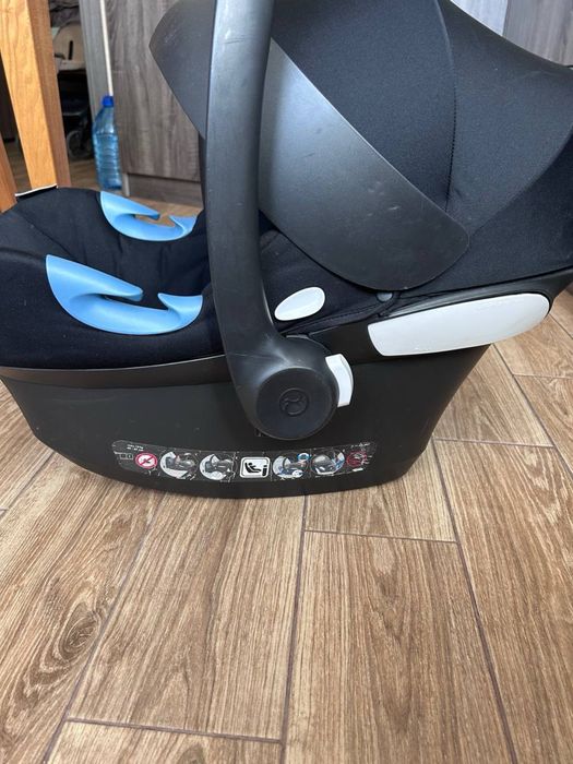 Автокрісло, автолюлька cybex