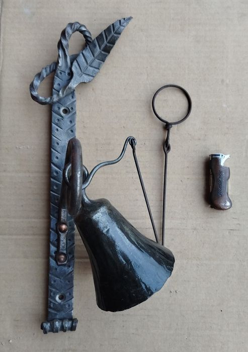 Кований дзвінок ринда.